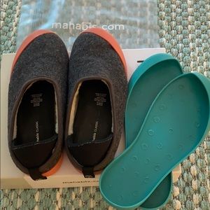 Mahabis original slippers. Size 38/US8